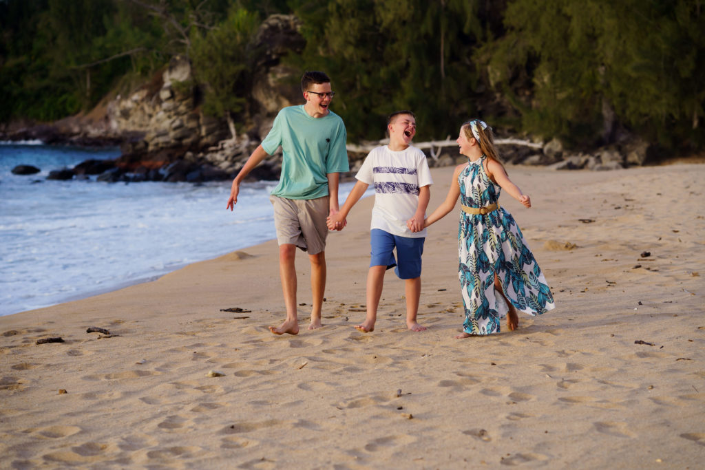 Family's Sunset Photography at DT Fleming Beach 