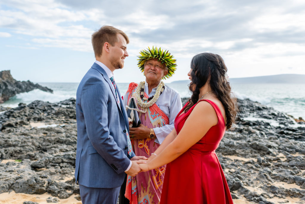 Bride and groom in Maui -  Sunset Photography