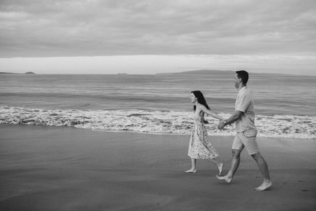 Black and white photo of a Maui engagement photography in Sugar Beach